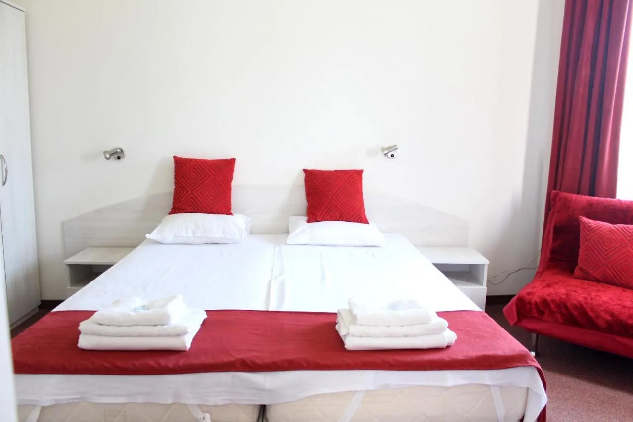 Complex Pika Guest House Golden Sands