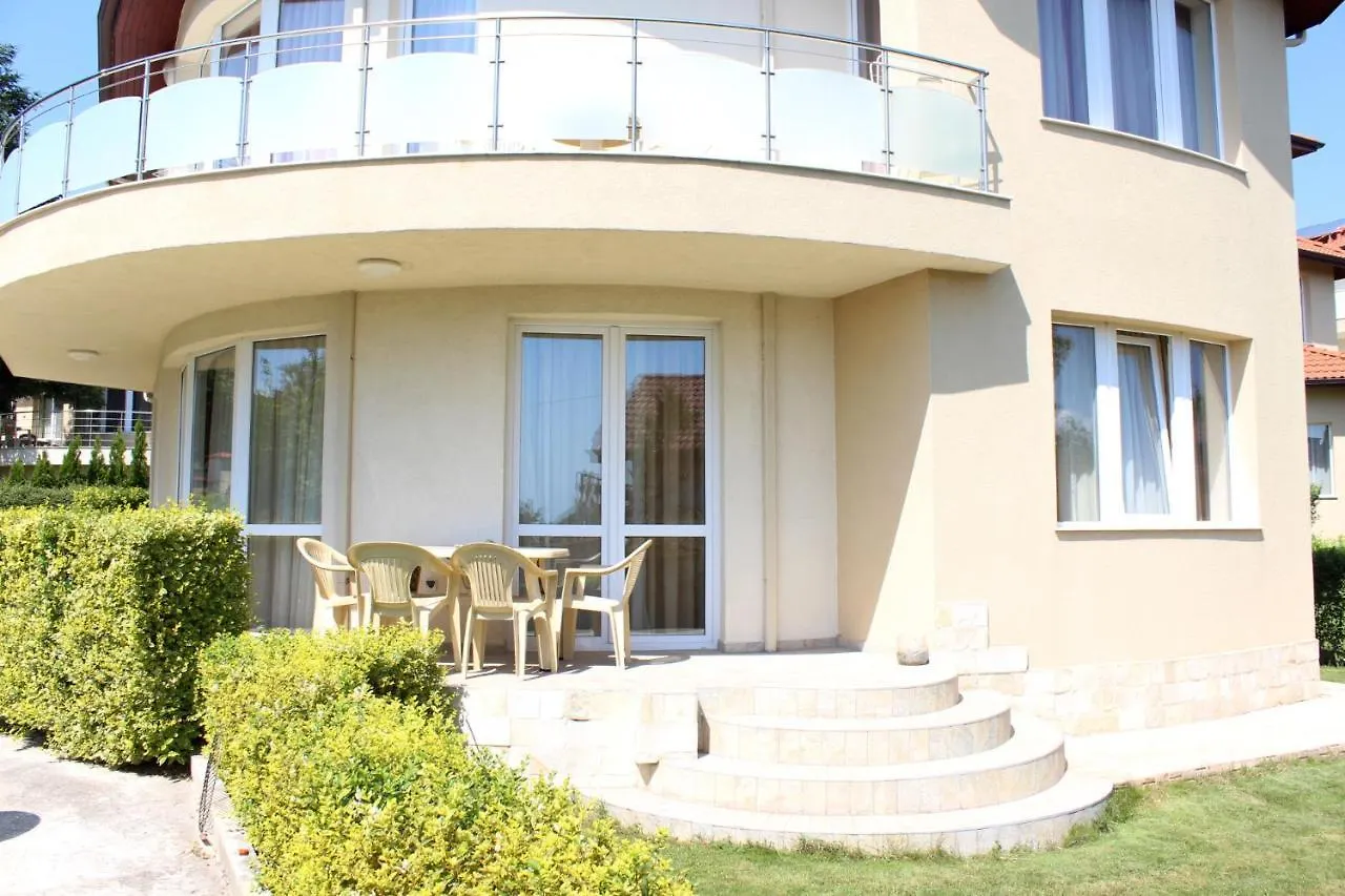 Complex Pika Guest House Golden Sands 3*,