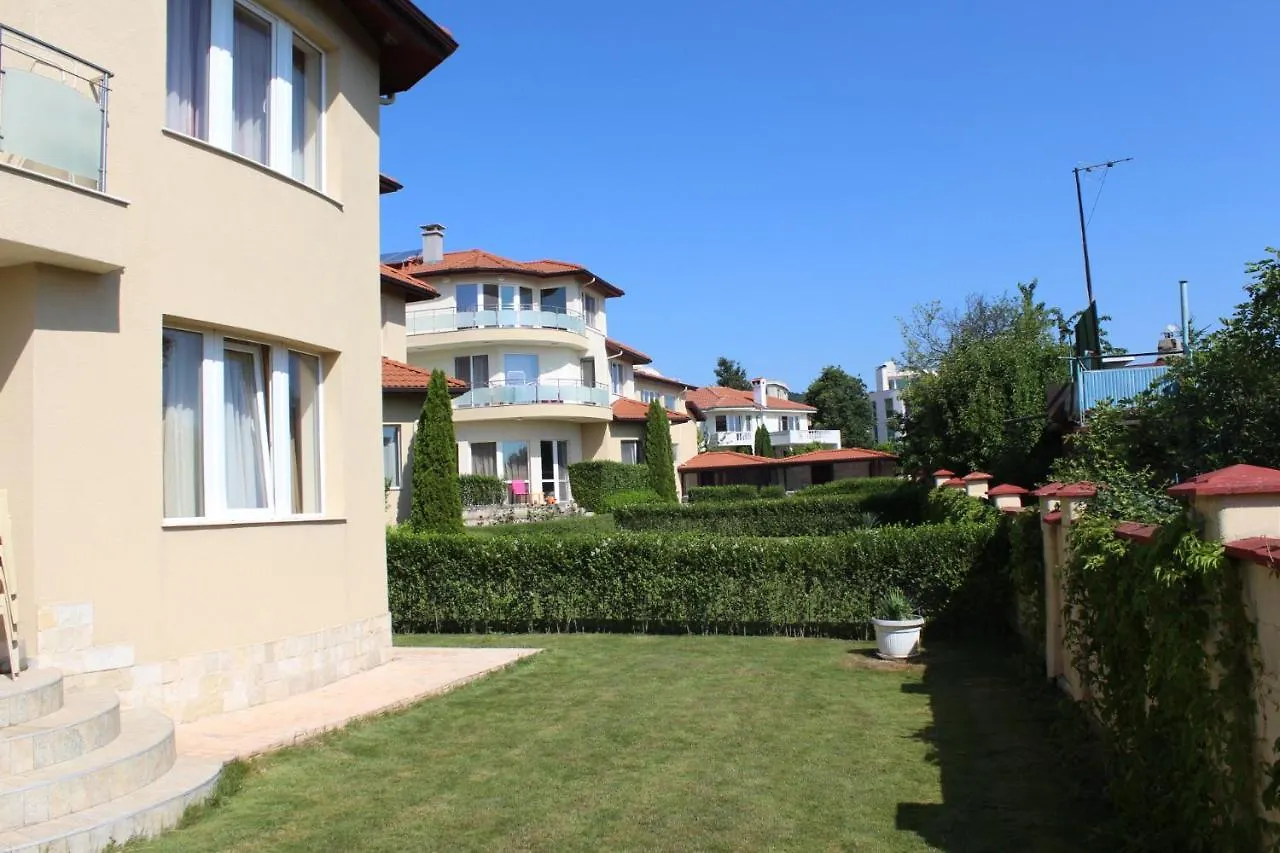 Complex Pika Guest House Golden Sands