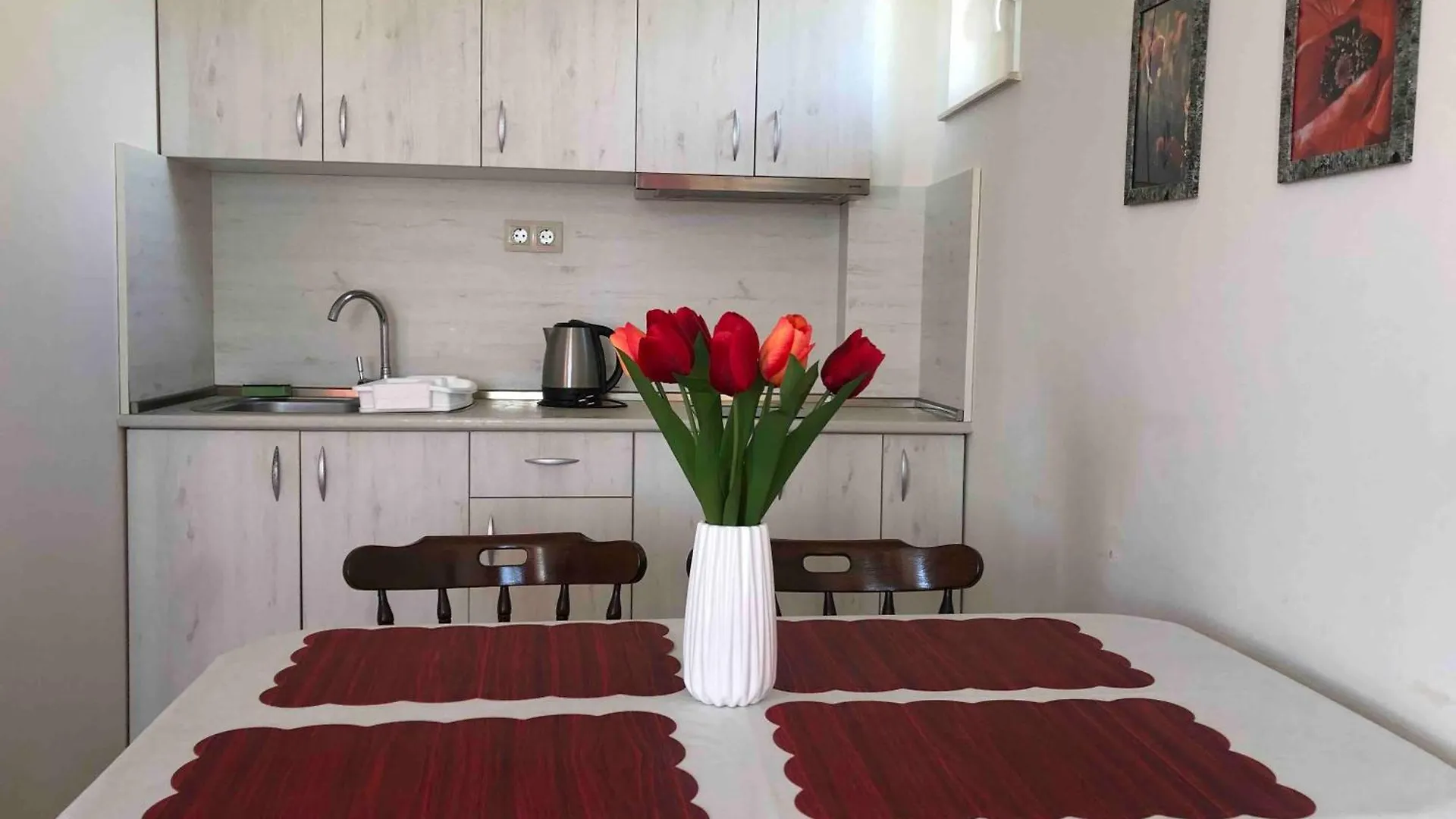 Complex Pika Guest House Golden Sands