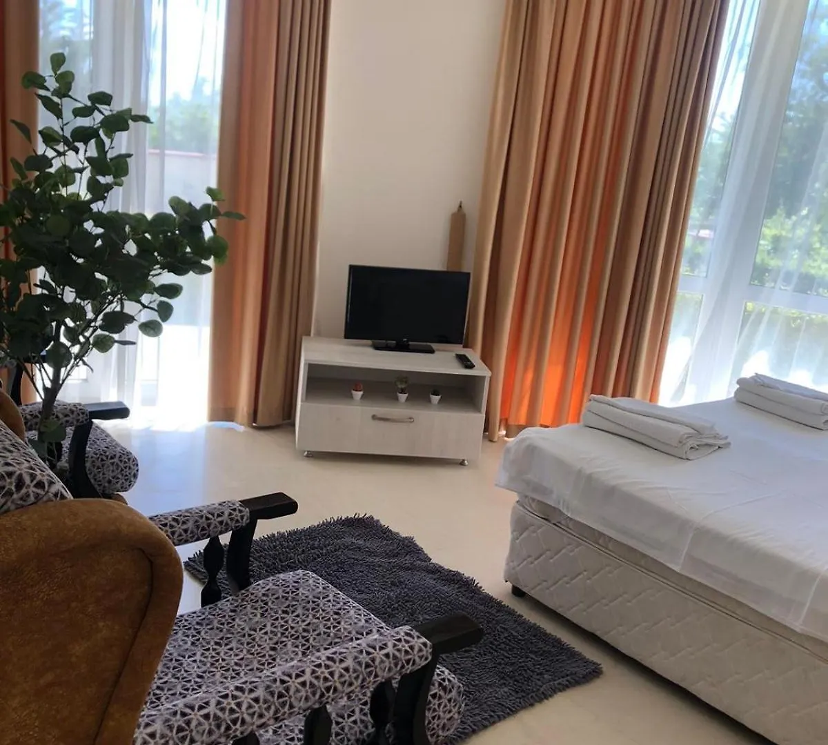 Complex Pika Guest House Golden Sands