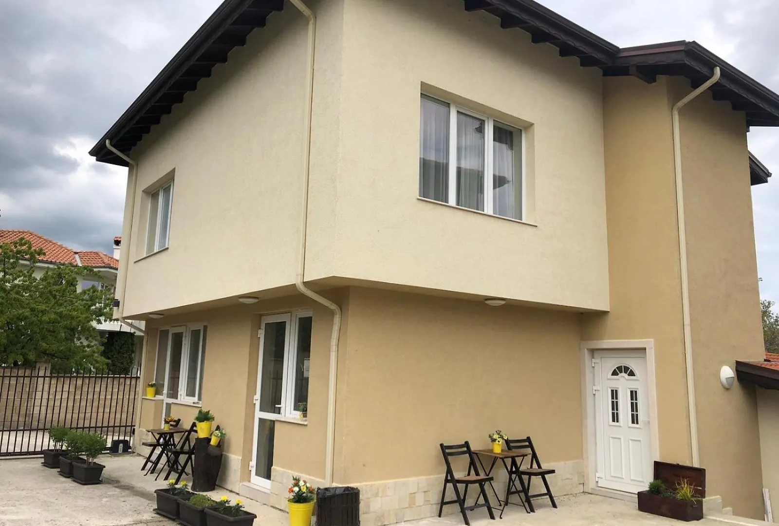 Complex Pika Guest House Golden Sands