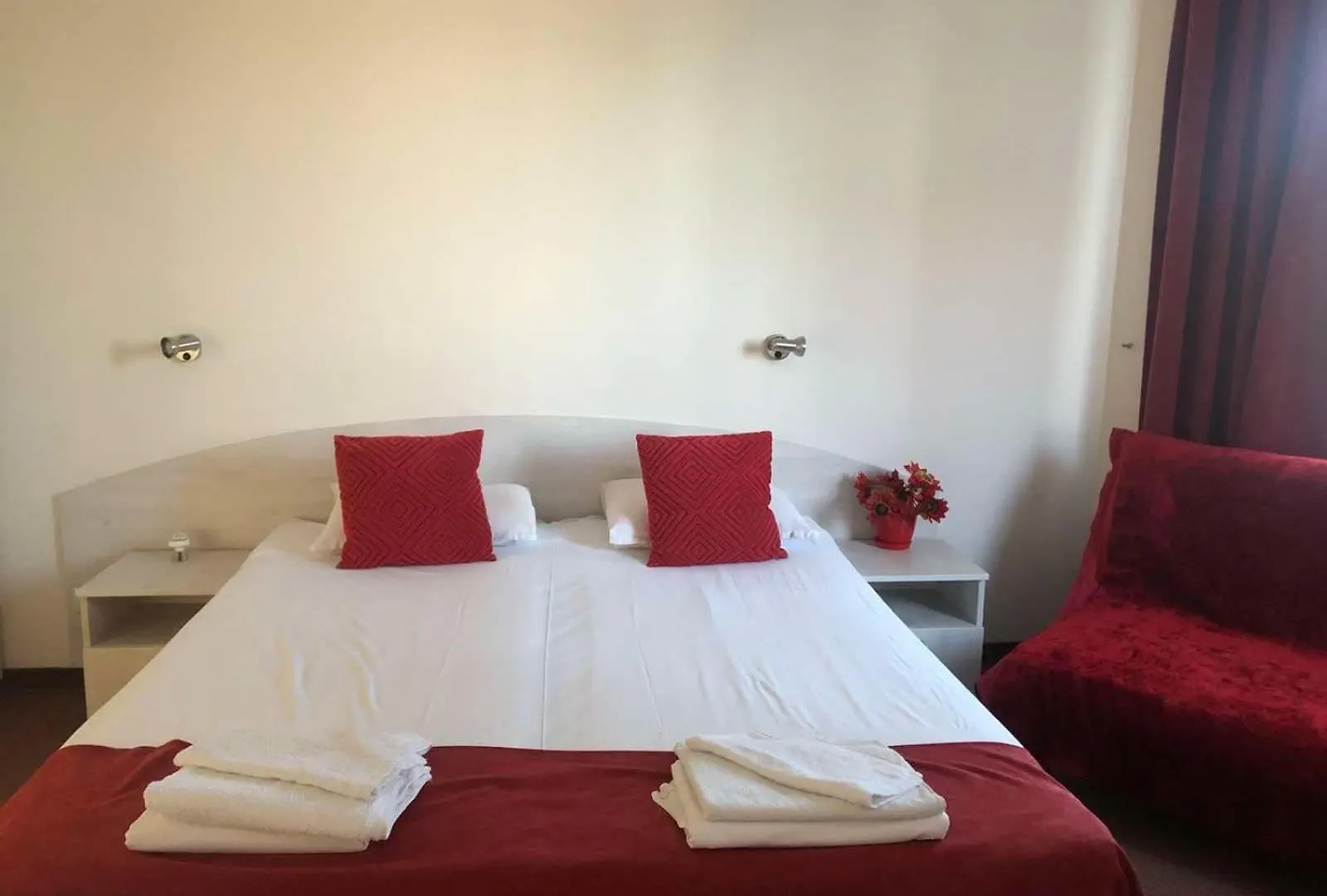 Complex Pika Guest House Golden Sands