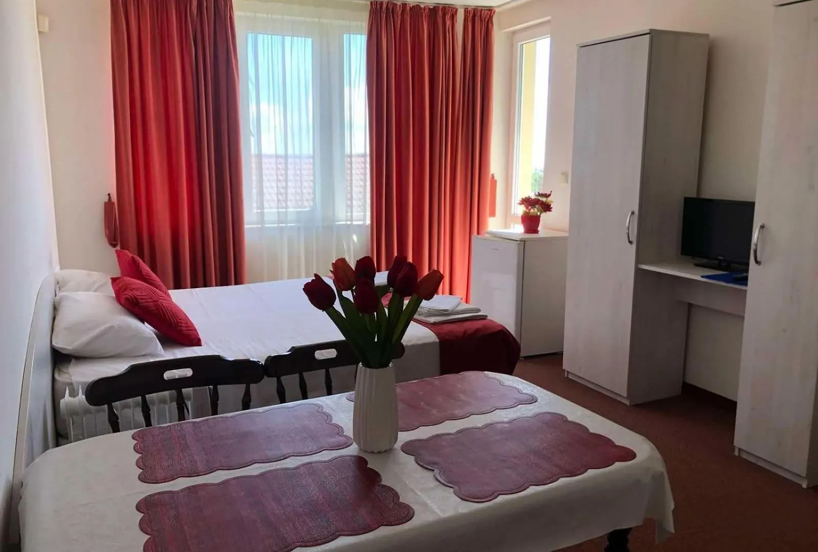 Complex Pika Guest House Golden Sands