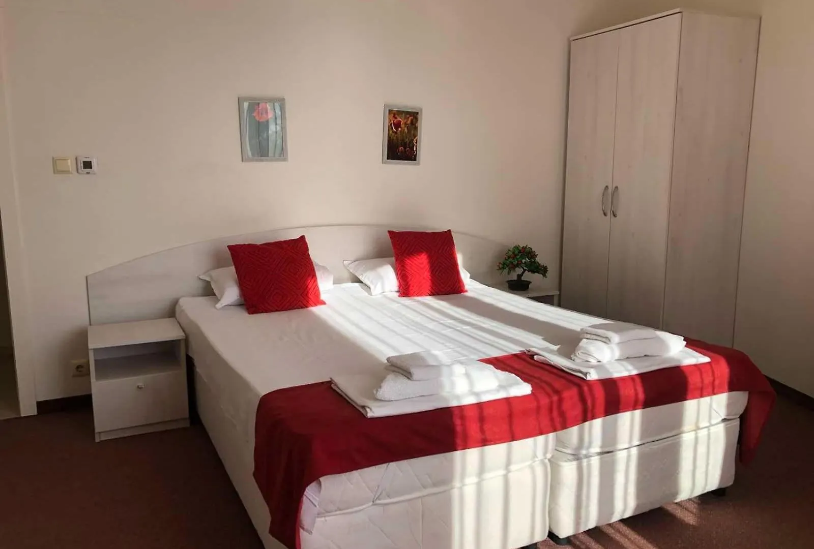 Complex Pika Guest House Golden Sands