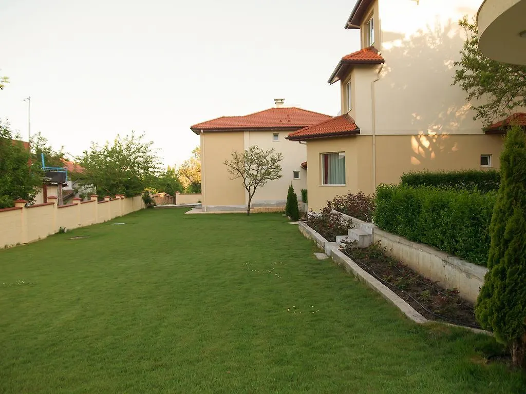 Complex Pika Guest House Golden Sands