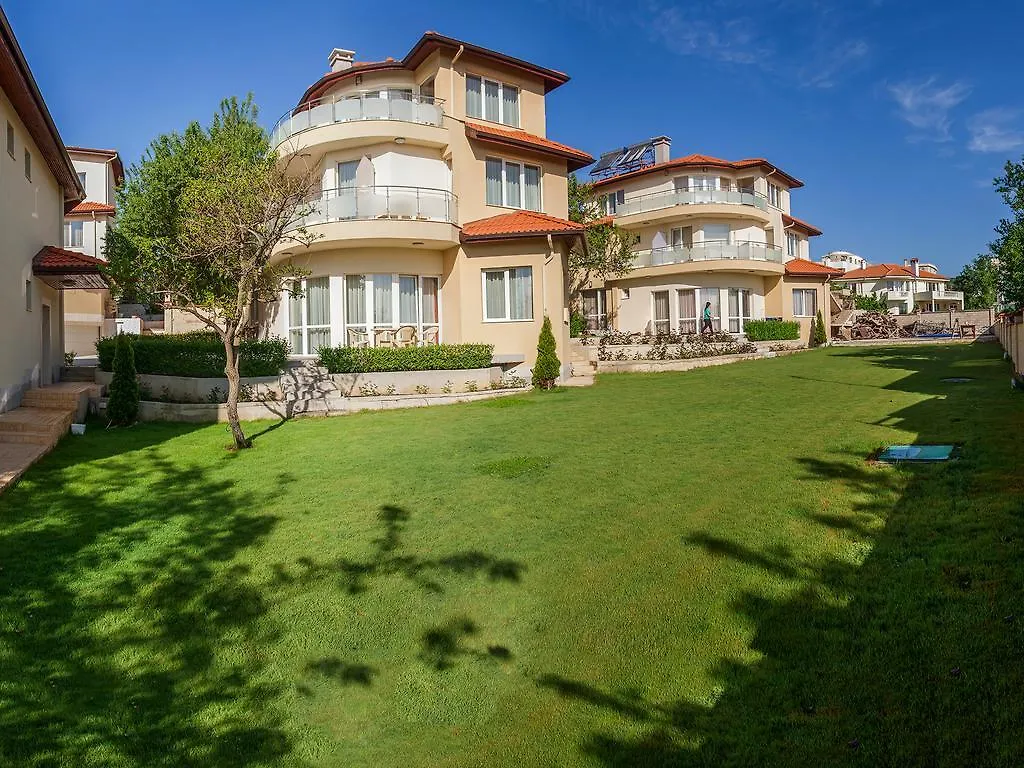 Complex Pika Guest House Golden Sands