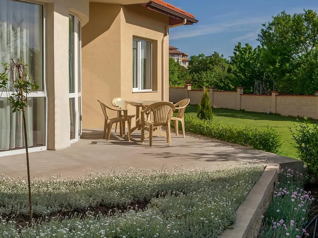 Complex Pika Guest House Golden Sands