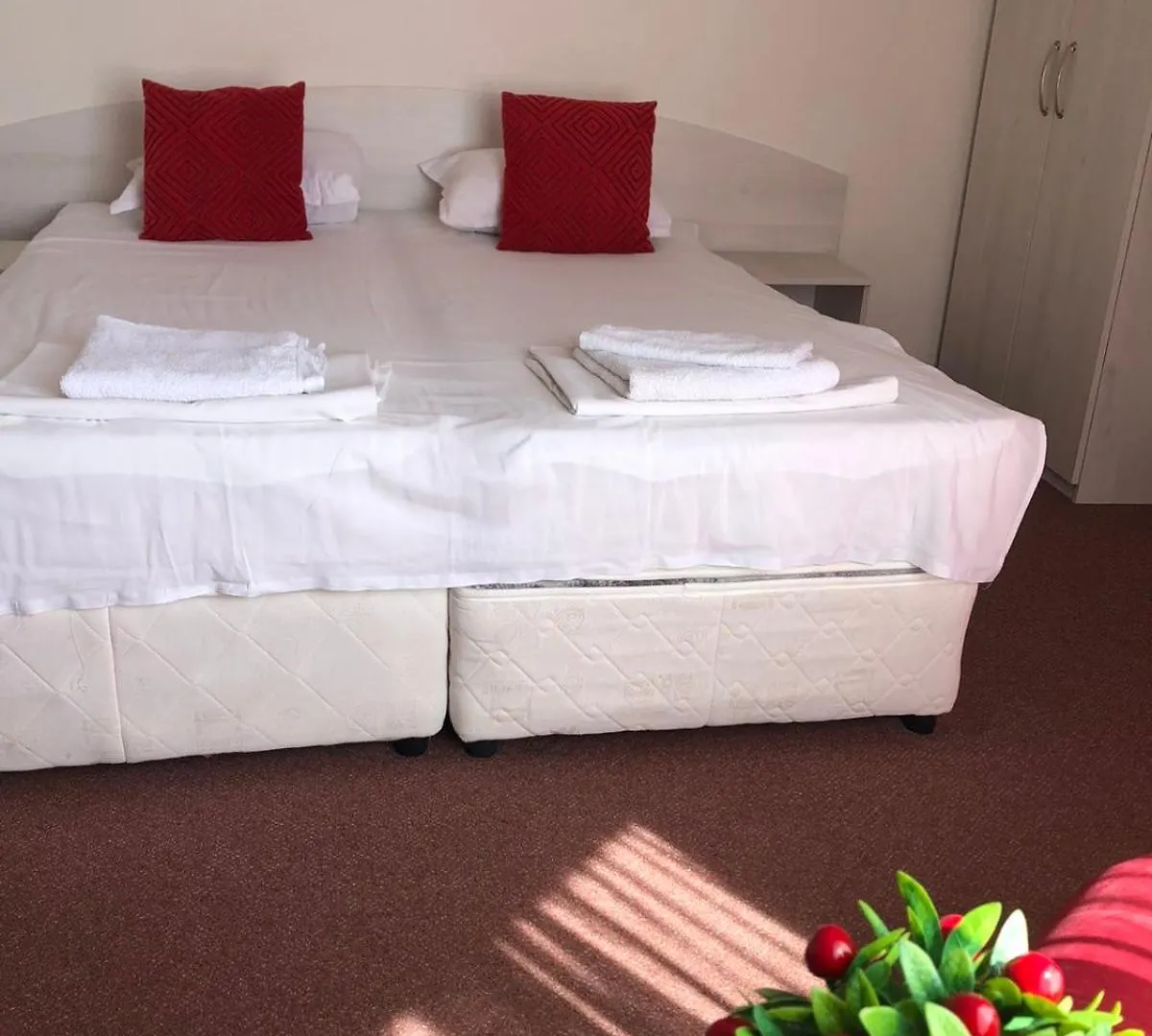 Hotel Complex Pika Golden Sands Affittacamere