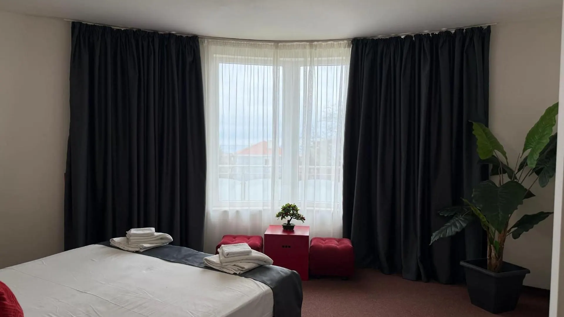 Hotel Complex Pika Golden Sands Affittacamere