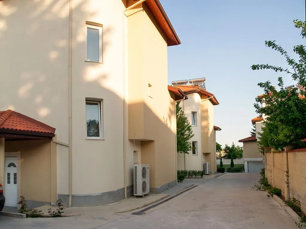 Hotel Complex Pika Golden Sands Affittacamere